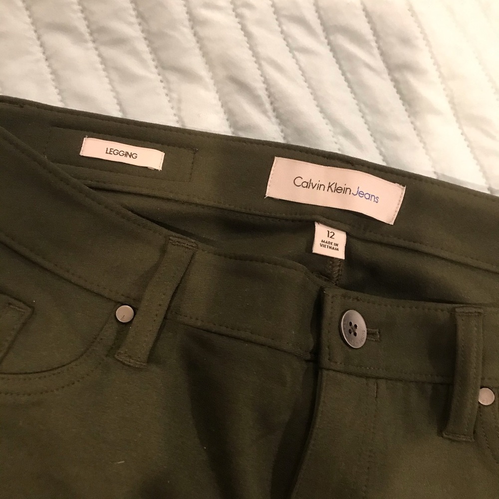 Calvin Klein Leggings.